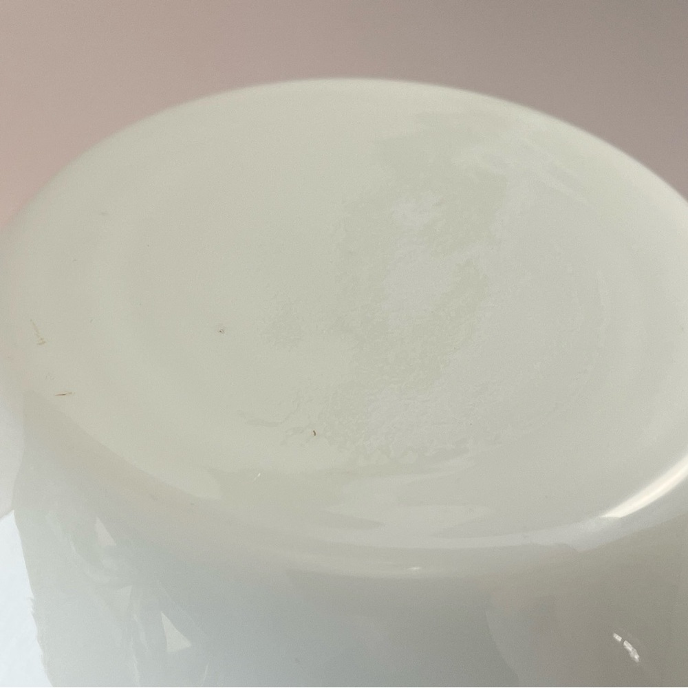 Italian Centrovetro Milk Glass Vase 11" Tall - Picture 14 of 14